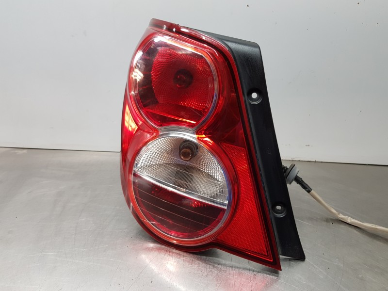 Recambio de piloto trasero izquierdo para chevrolet aveo sedán emotion referencia OEM IAM 96830975  