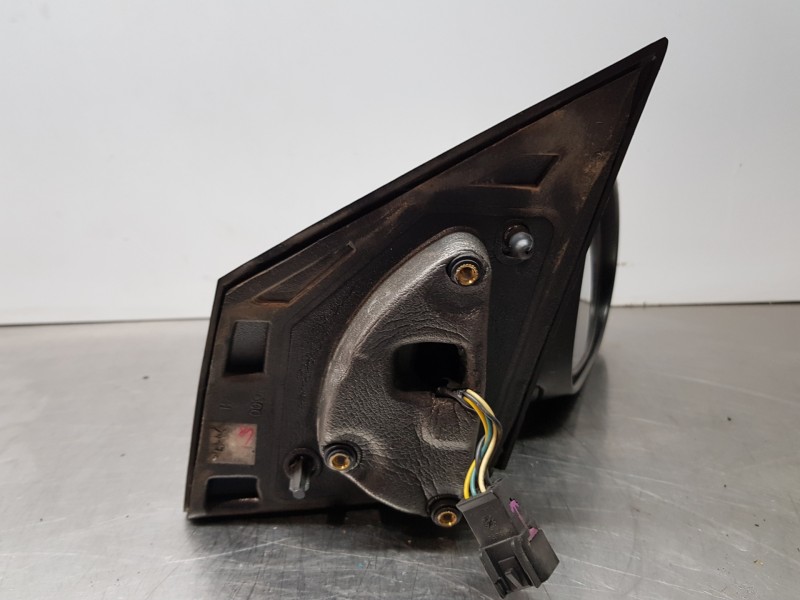 Recambio de retrovisor derecho para chevrolet aveo sedán emotion referencia OEM IAM 95189400  