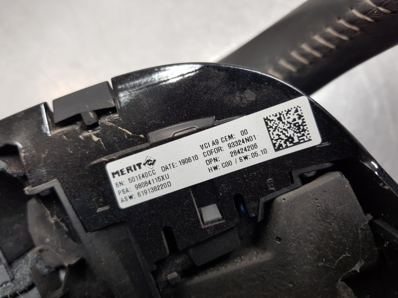 Recambio de volante para peugeot 308 allure puretech referencia OEM IAM 96782912ZD  