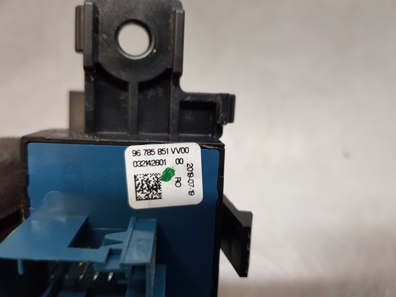 Recambio de freno de mano electrico para peugeot 308 allure puretech referencia OEM IAM 96785851VV  