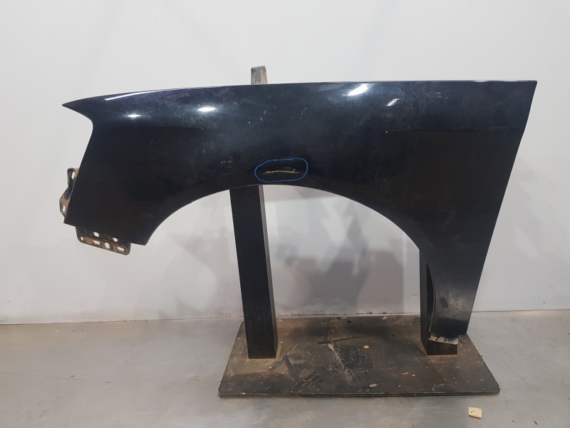 Recambio de aleta delantera izquierda para volkswagen passat berlina (3c2) elegance referencia OEM IAM 3C0821021  