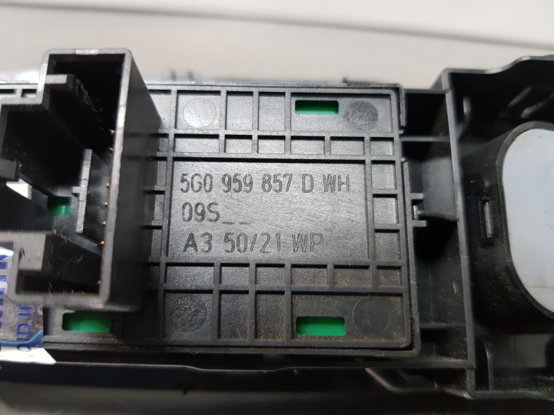 Recambio de mando elevalunas delantero izquierdo para volkswagen polo life referencia OEM IAM 5G0959857D  