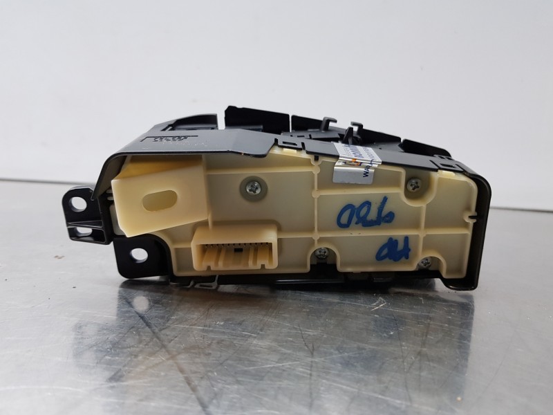 Recambio de palanca freno de mano para toyota rav 4 hybrid referencia OEM IAM 8401042120  