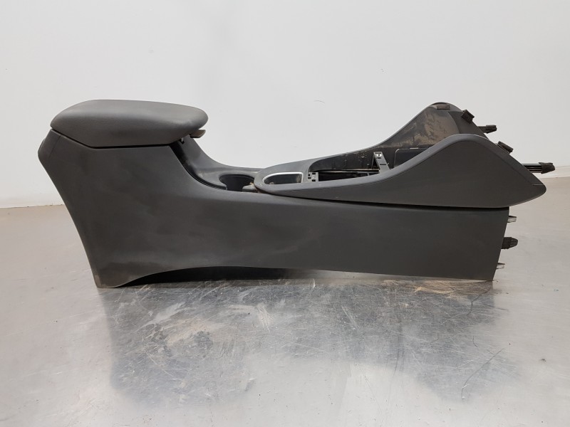 Recambio de apoyabrazos central para hyundai ioniq klass referencia OEM IAM 84610G2010T9Y  