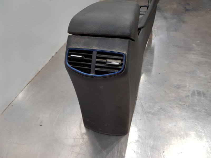 Recambio de apoyabrazos central para hyundai ioniq klass referencia OEM IAM 84610G2010T9Y  