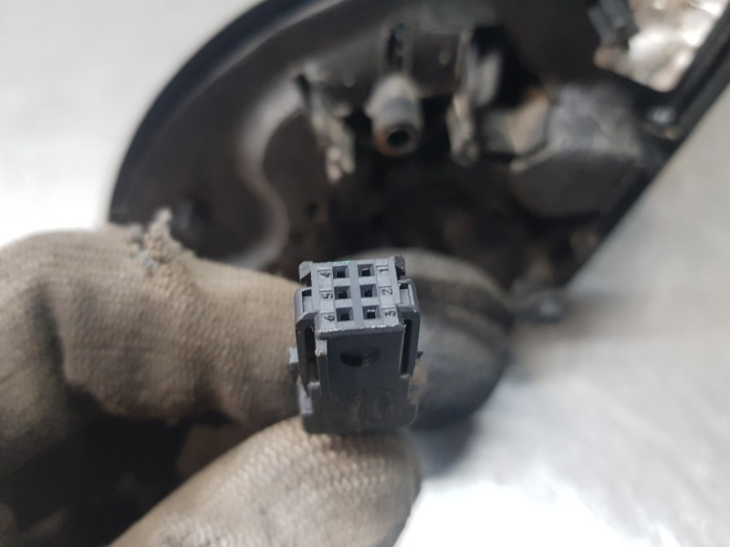 Recambio de retrovisor derecho para citroen c3 furio referencia OEM IAM 8149RW  