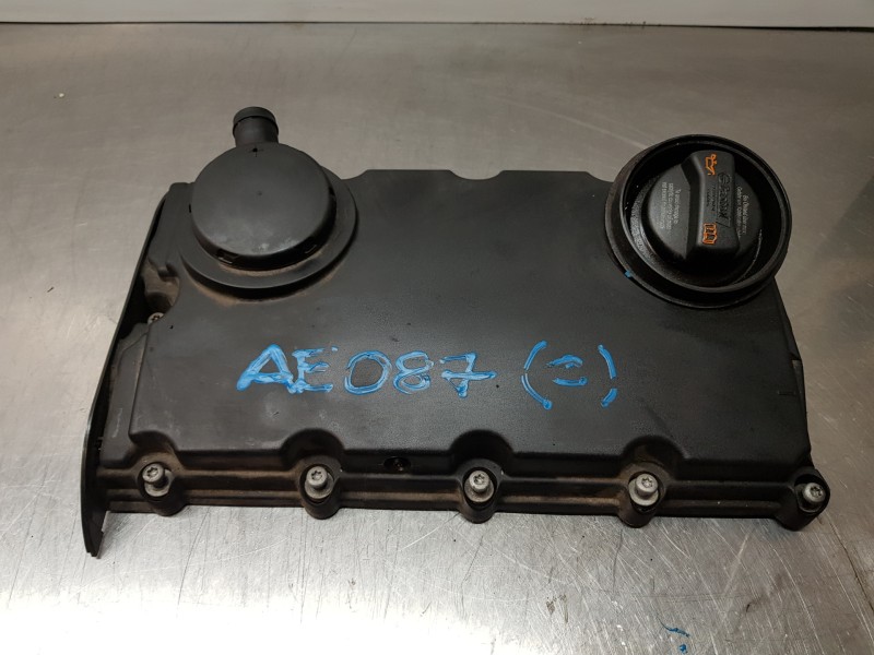 Recambio de tapa balancines para audi a4 avant (8e) confort referencia OEM IAM 03G103475B  