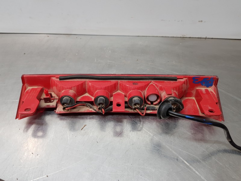 Recambio de luz central de freno para kia stonic (ybcuv) concept referencia OEM IAM 92700H8400  