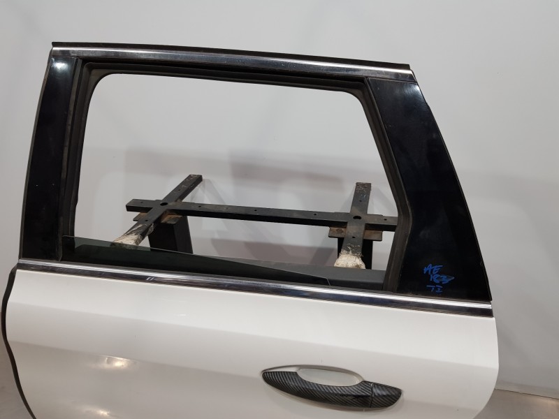 Recambio de puerta trasera izquierda para peugeot 308 sw allure referencia OEM IAM 9805267180  