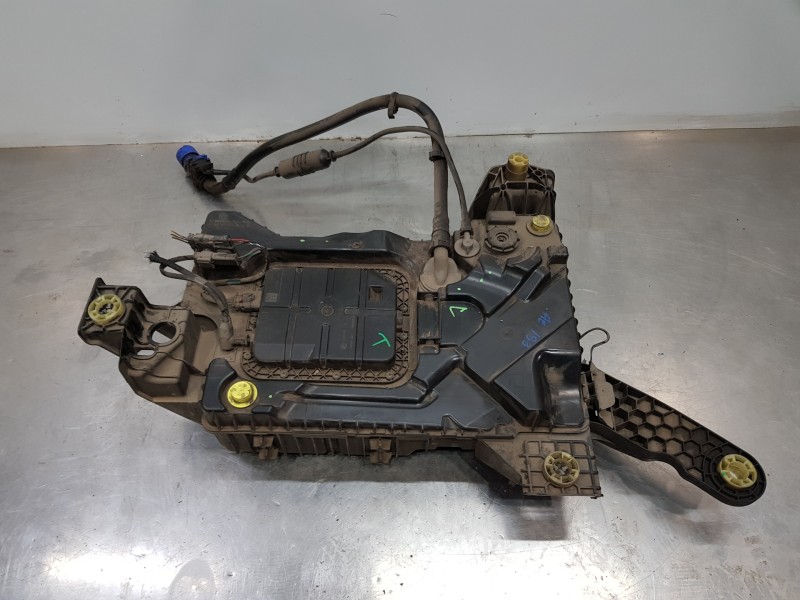 Recambio de deposito aditivo adblue fap ( deposito grande ) para peugeot 308 sw allure referencia OEM IAM 9815111480 1682619580 