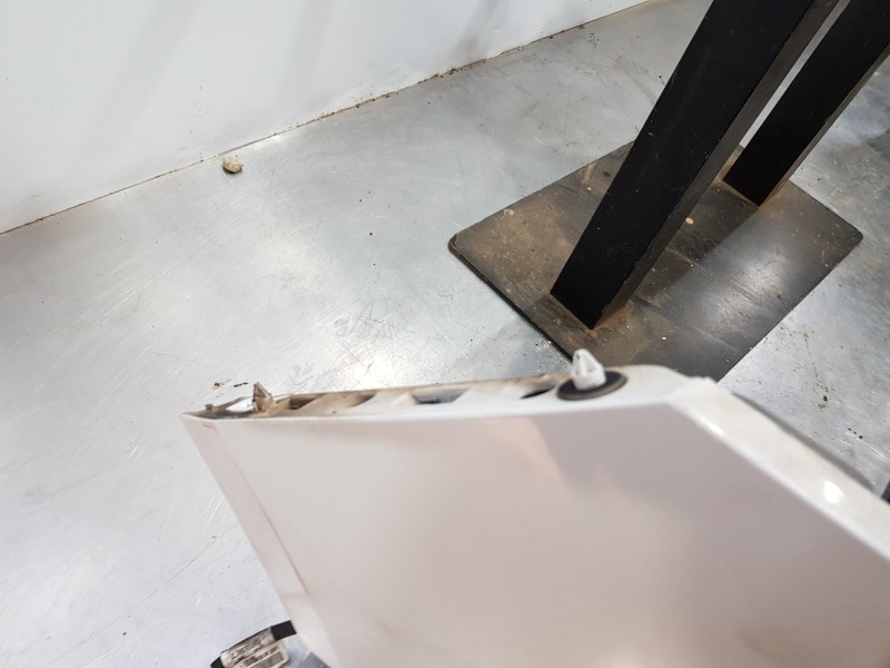 Recambio de paragolpes trasero para peugeot 308 sw allure referencia OEM IAM 1611608980  