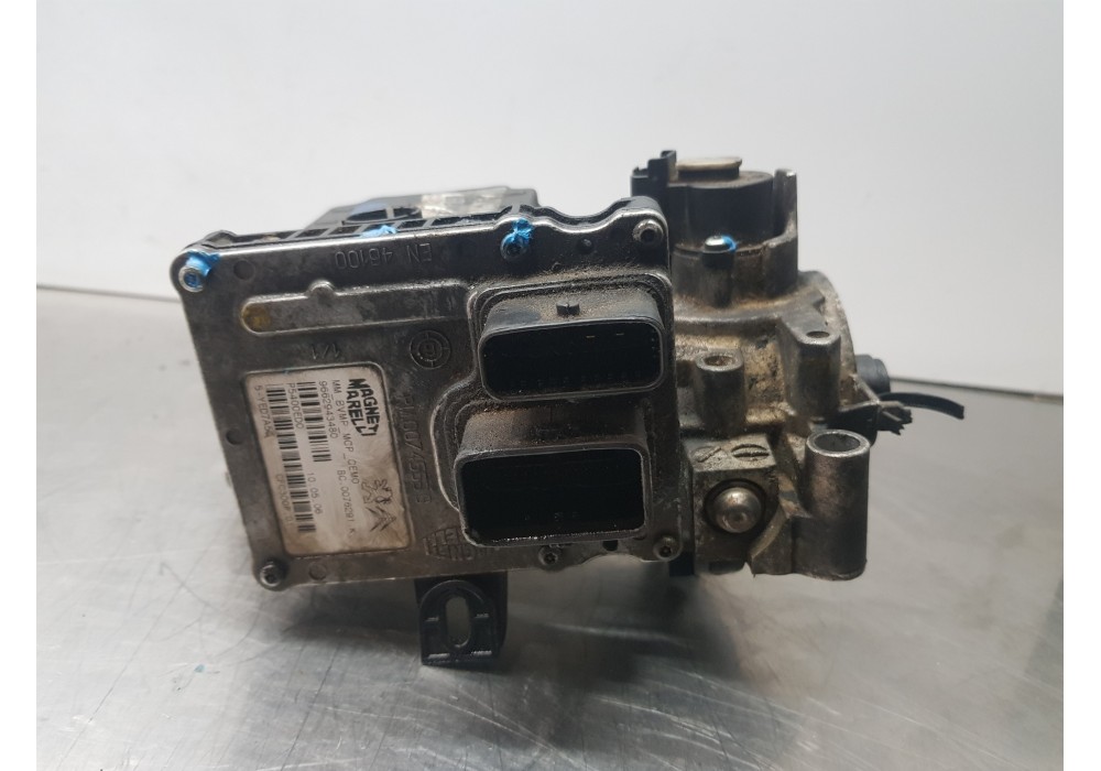 Recambio de motor electrico actuador caja transfer para citroen c4 berlina exclusive referencia OEM IAM 9662943480  
