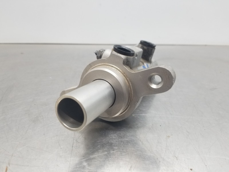 Recambio de bomba freno para ford transit custom kasten custom referencia OEM IAM 2374778  