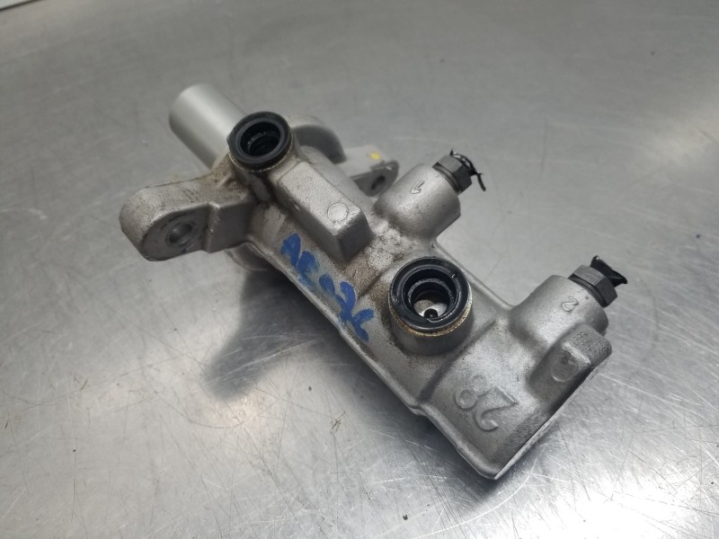 Recambio de bomba freno para ford transit custom kasten custom referencia OEM IAM 2374778  