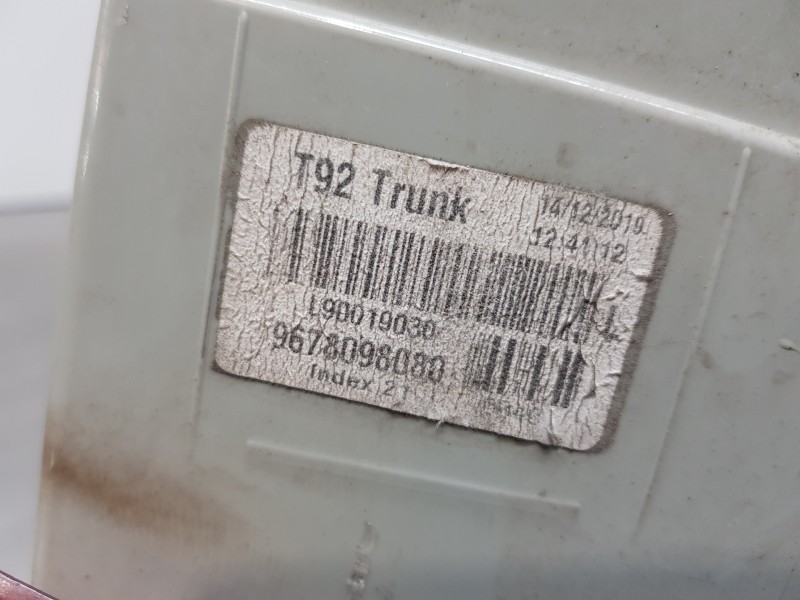 Recambio de piloto trasero izquierdo interior para peugeot 308 sw allure referencia OEM IAM 9678098080  