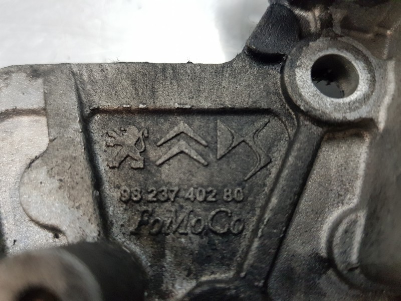 Recambio de bomba aceite para peugeot 308 sw allure referencia OEM IAM 9823740280  