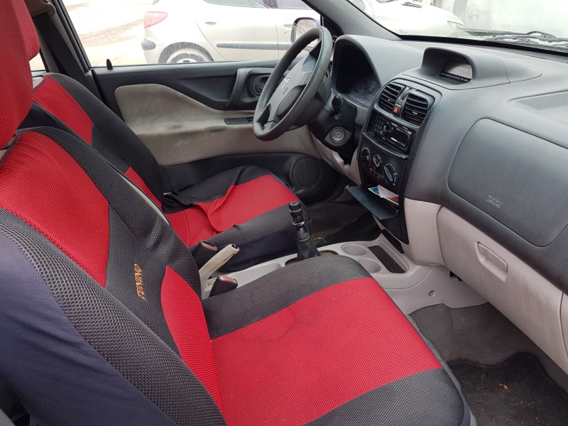 mitsubishi space star (dg0) del año 2002