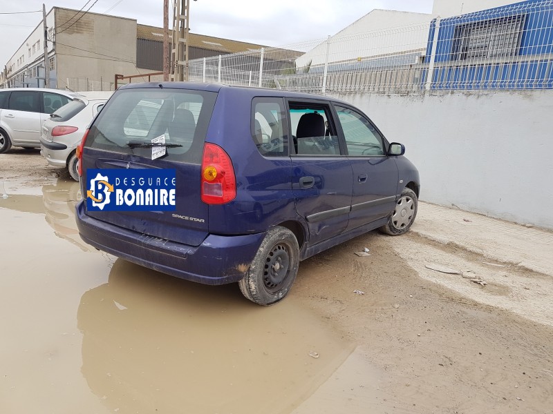 mitsubishi space star (dg0) del año 2002