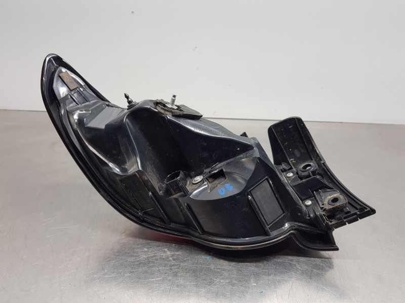 Recambio de piloto trasero derecho para mazda 3 berlina (bp) skyactiv referencia OEM IAM B0L551150A  