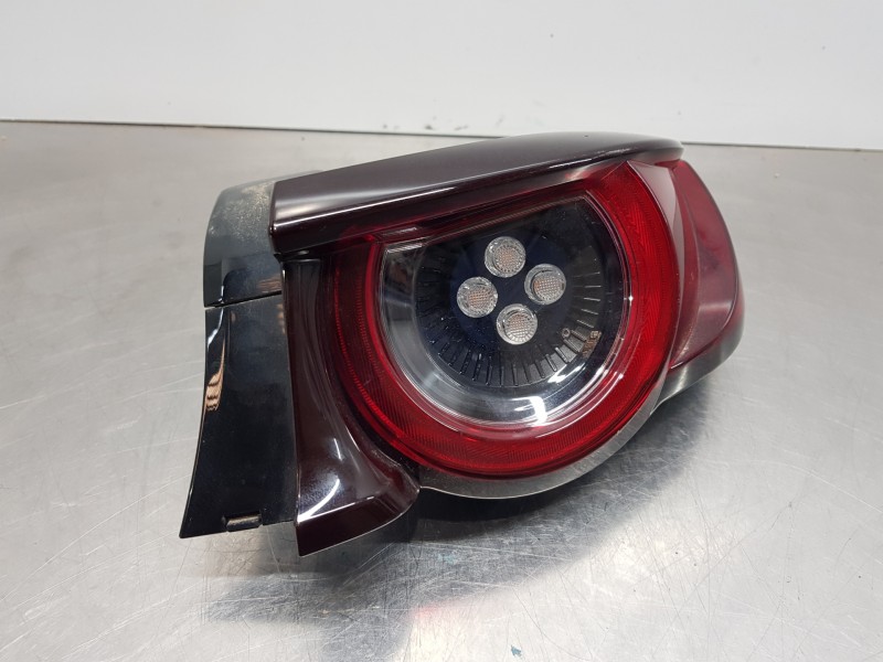 Recambio de piloto trasero derecho para mazda 3 berlina (bp) skyactiv referencia OEM IAM B0L551150A  