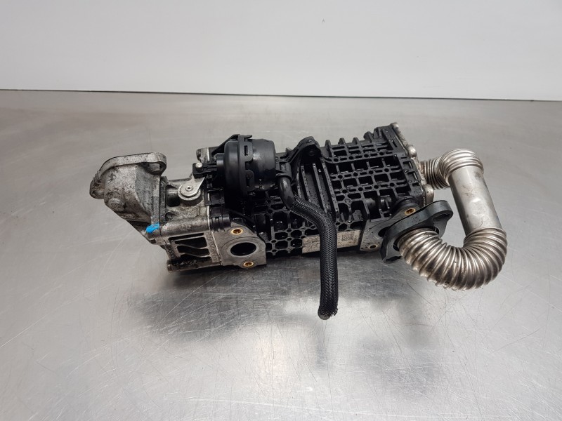 Recambio de enfriador egr para peugeot 308 sw allure referencia OEM IAM 9813050280  