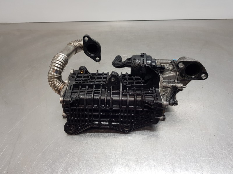 Recambio de enfriador egr para peugeot 308 sw allure referencia OEM IAM 9813050280  