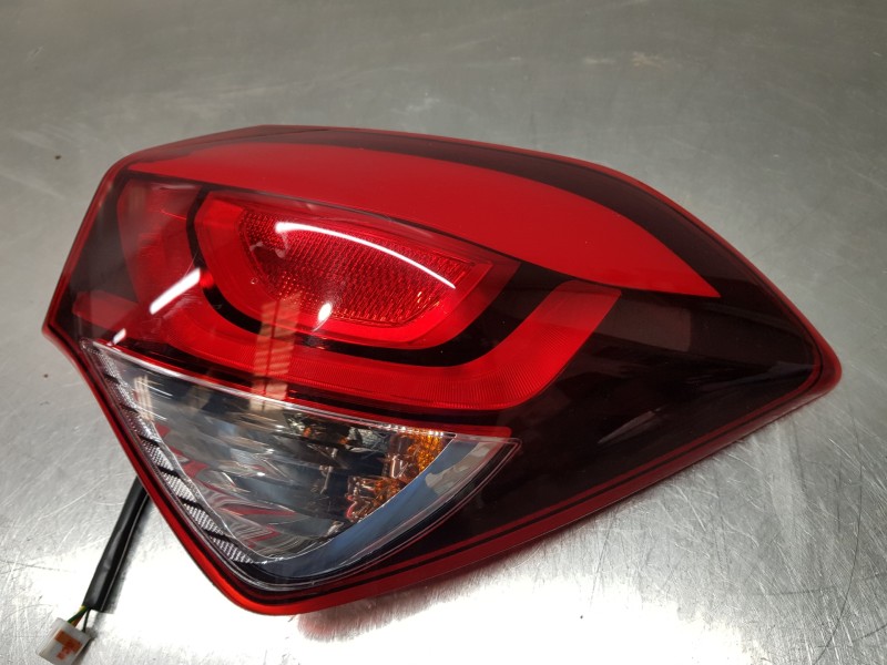 Recambio de piloto trasero derecho para hyundai i20 active referencia OEM IAM 92402C8000 92402C8000 