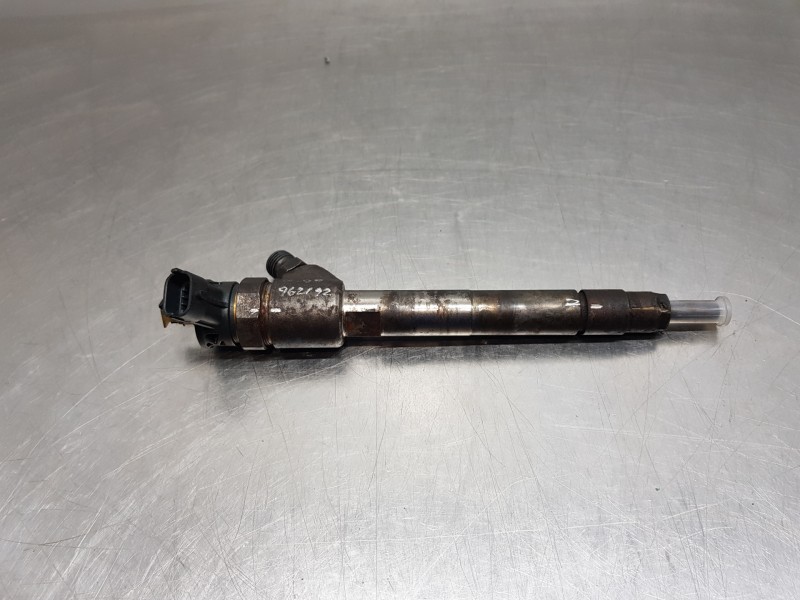 Recambio de inyector para peugeot 308 sw allure referencia OEM IAM 0445110955  