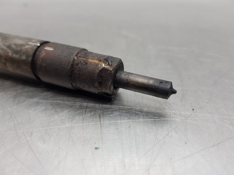 Recambio de inyector para peugeot 308 sw allure referencia OEM IAM 0445110955  