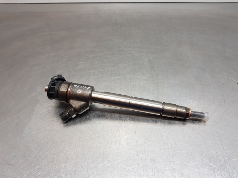 Recambio de inyector para peugeot 308 sw allure referencia OEM IAM 0445110955  