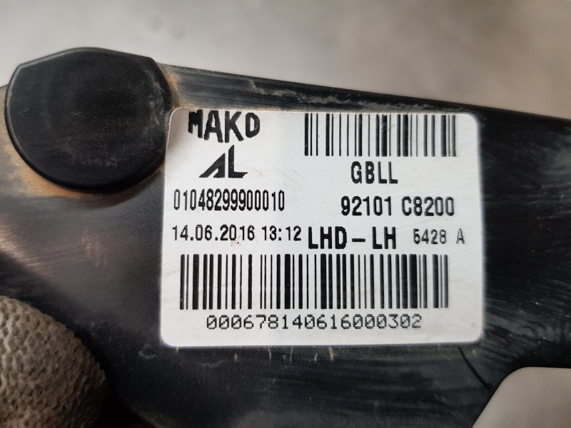 Recambio de faro izquierdo para hyundai i20 active referencia OEM IAM 92101C8200  