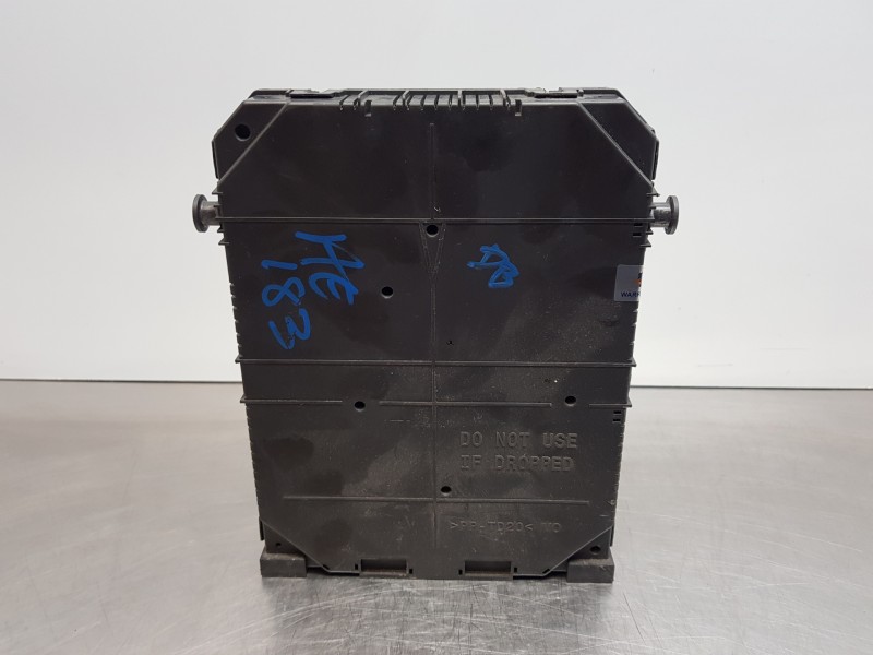 Recambio de caja reles / fusibles para peugeot 308 sw allure referencia OEM IAM 9830790580  