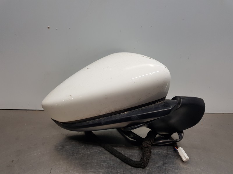 Recambio de retrovisor derecho para mazda 3 berlina (bp) skyactiv referencia OEM IAM BERP69121E  