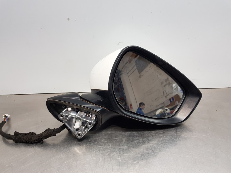 Recambio de retrovisor derecho para mazda 3 berlina (bp) skyactiv referencia OEM IAM BERP69121E  