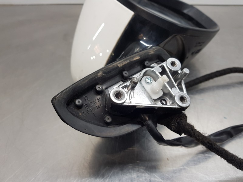 Recambio de retrovisor derecho para mazda 3 berlina (bp) skyactiv referencia OEM IAM BERP69121E  