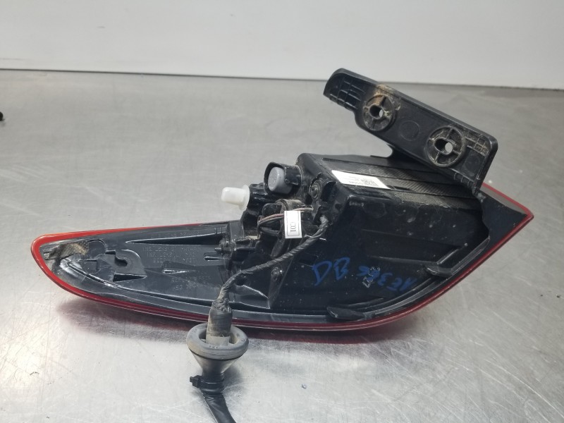 Recambio de piloto trasero derecho para hyundai bayon style referencia OEM IAM 92402J9500  