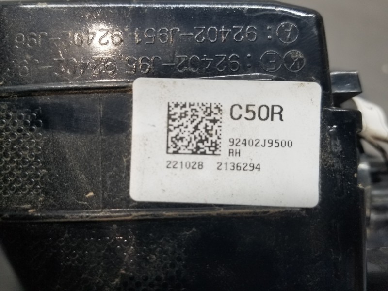 Recambio de piloto trasero derecho para hyundai bayon style referencia OEM IAM 92402J9500  