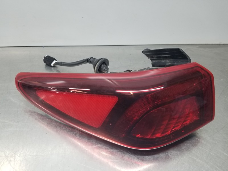 Recambio de piloto trasero izquierdo para hyundai bayon style referencia OEM IAM 92401J9500  
