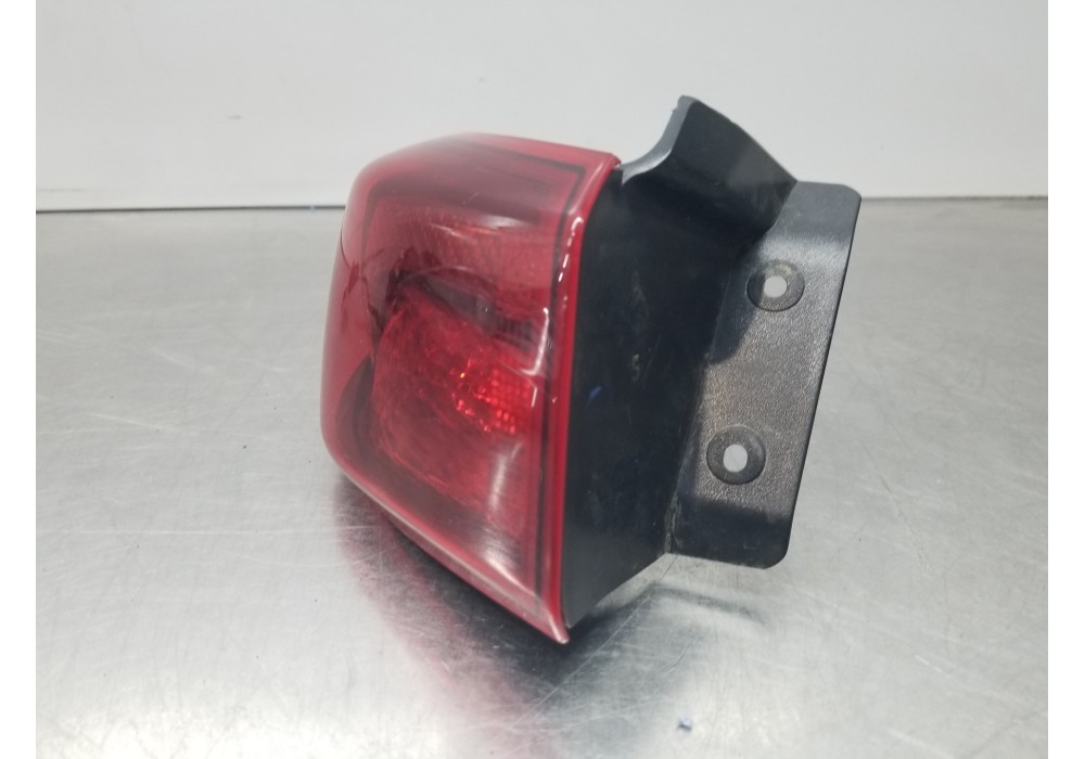 Recambio de piloto trasero izquierdo para hyundai bayon style referencia OEM IAM 92401J9500  