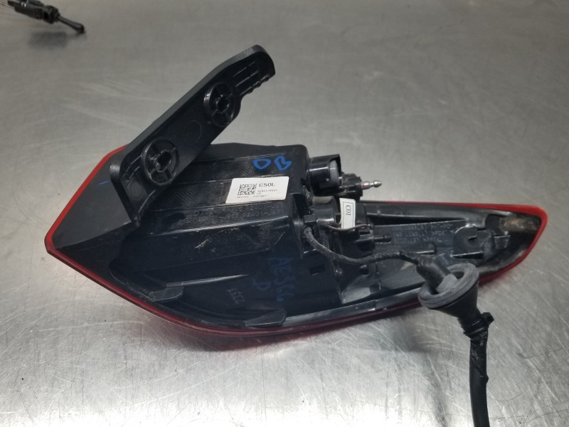 Recambio de piloto trasero izquierdo para hyundai bayon style referencia OEM IAM 92401J9500  