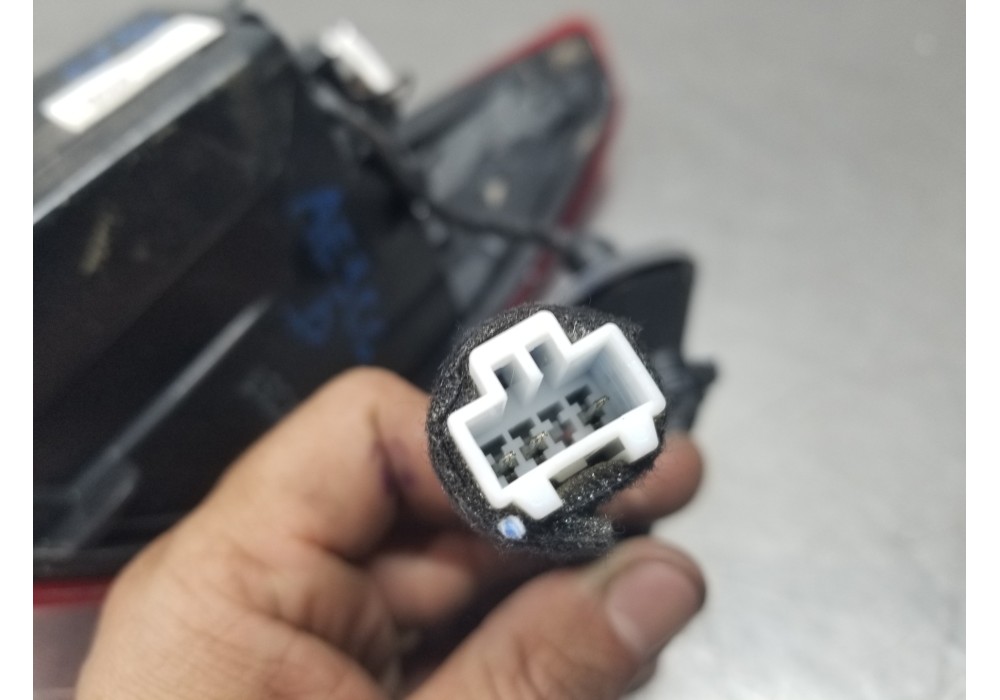 Recambio de piloto trasero izquierdo para hyundai bayon style referencia OEM IAM 92401J9500  