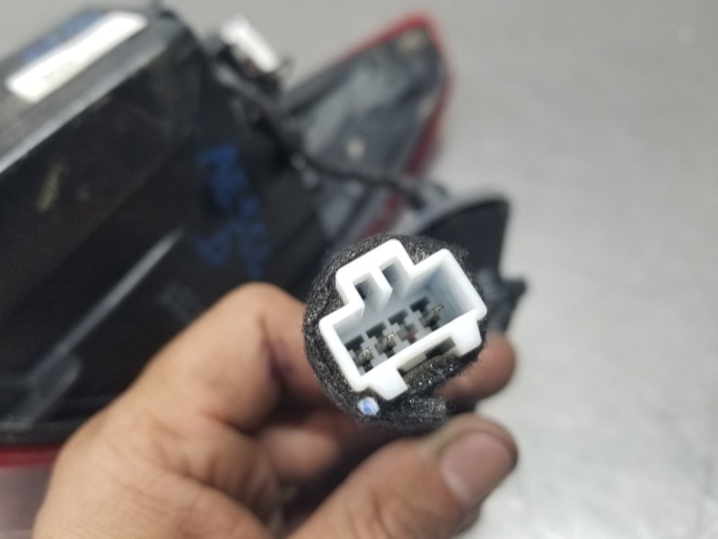 Recambio de piloto trasero izquierdo para hyundai bayon style referencia OEM IAM 92401J9500  