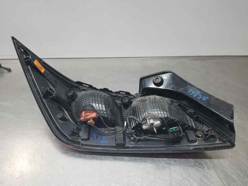 Recambio de piloto trasero derecho paragolpes para hyundai bayon style referencia OEM IAM 92406J9500  