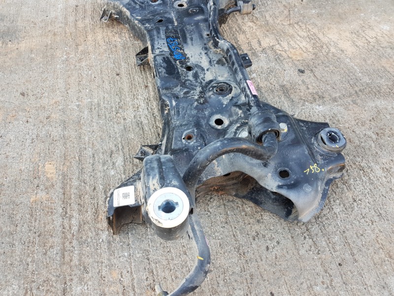 Recambio de puente delantero para hyundai ioniq klass referencia OEM IAM 62405G2100  