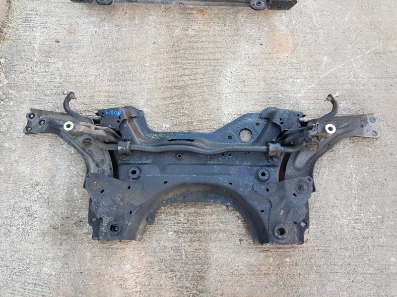 Recambio de puente delantero para peugeot 308 sw allure referencia OEM IAM 9677071880  