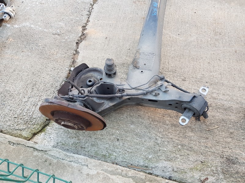 Recambio de puente trasero para peugeot 308 sw allure referencia OEM IAM 1647872280  