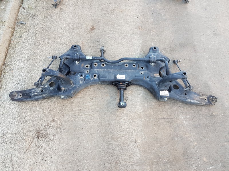 Recambio de puente delantero para kia stonic (ybcuv) concept referencia OEM IAM 62400H8510  