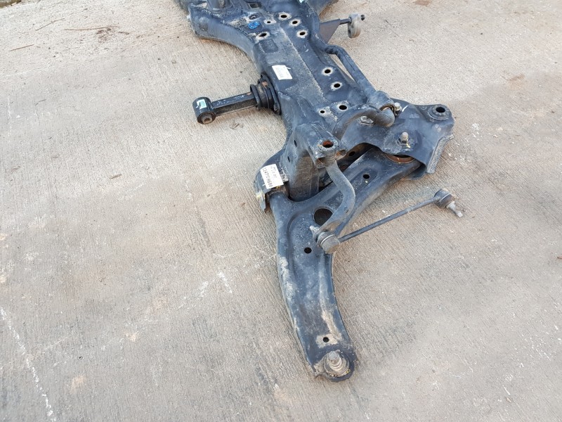 Recambio de puente delantero para kia stonic (ybcuv) concept referencia OEM IAM 62400H8510  