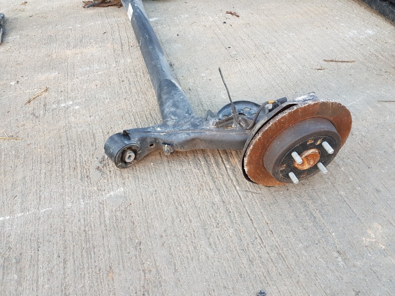 Recambio de puente trasero para kia stonic (ybcuv) concept referencia OEM IAM 55100H8110  