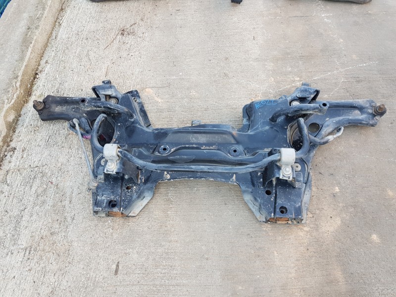 Recambio de puente delantero para citroen c3 picasso attract referencia OEM IAM 9807026580  